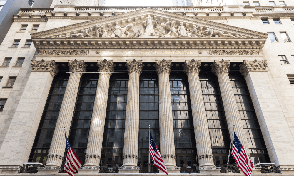 Dow slides more than 300 points, breaking a 3-day win streak - Financespiders